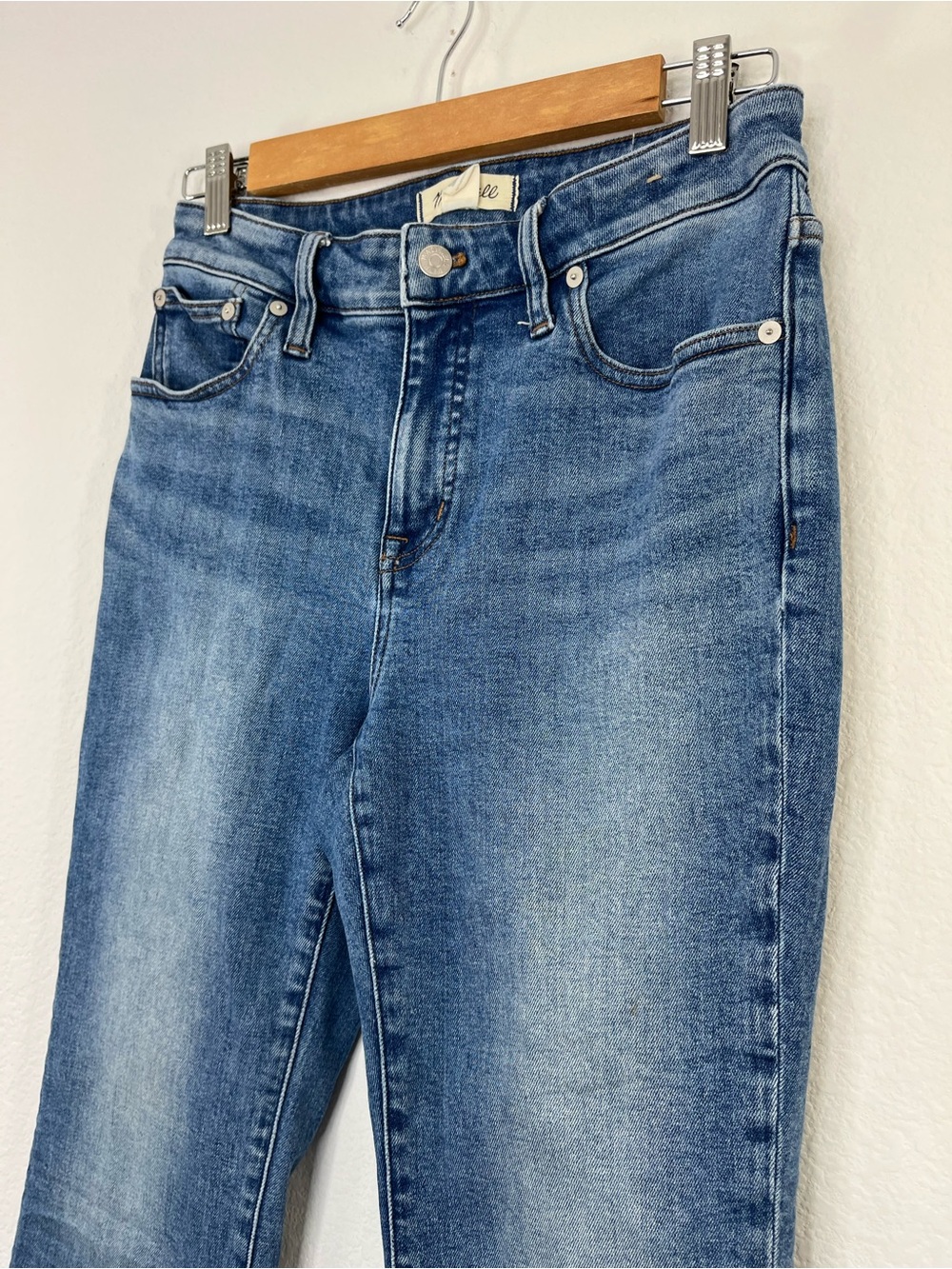 Madewell Curvy Kick Out Crop Jean in Oneida Wash size 28 - Picture 3 of 10